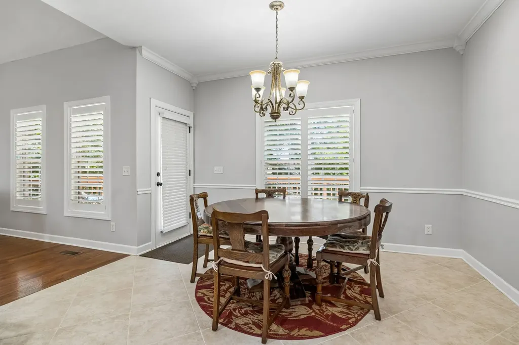 402 Five Oaks Boulevard Lebanon TN 37087