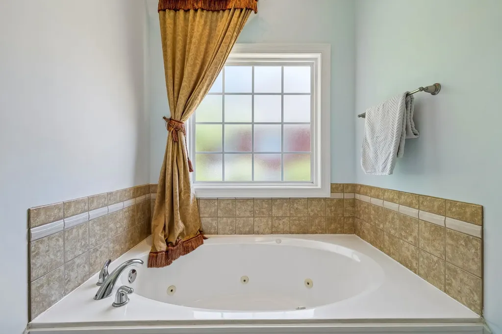 402 Five Oaks Boulevard Lebanon TN 37087