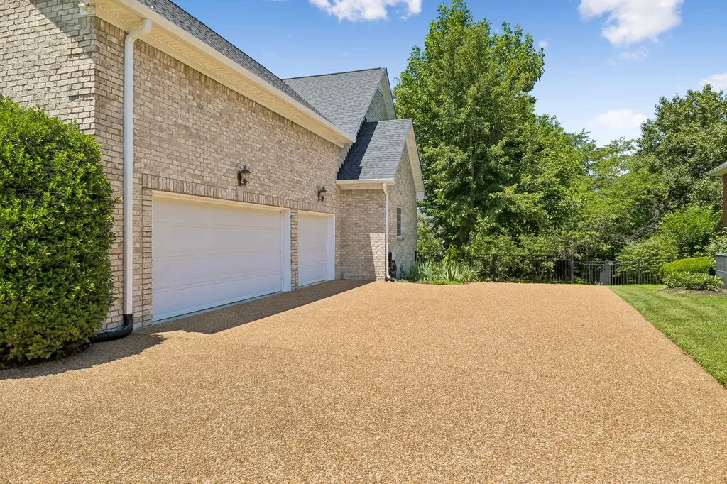 402 Five Oaks Boulevard Lebanon TN 37087