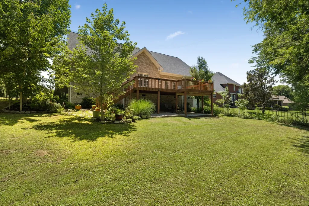 402 Five Oaks Boulevard Lebanon TN 37087