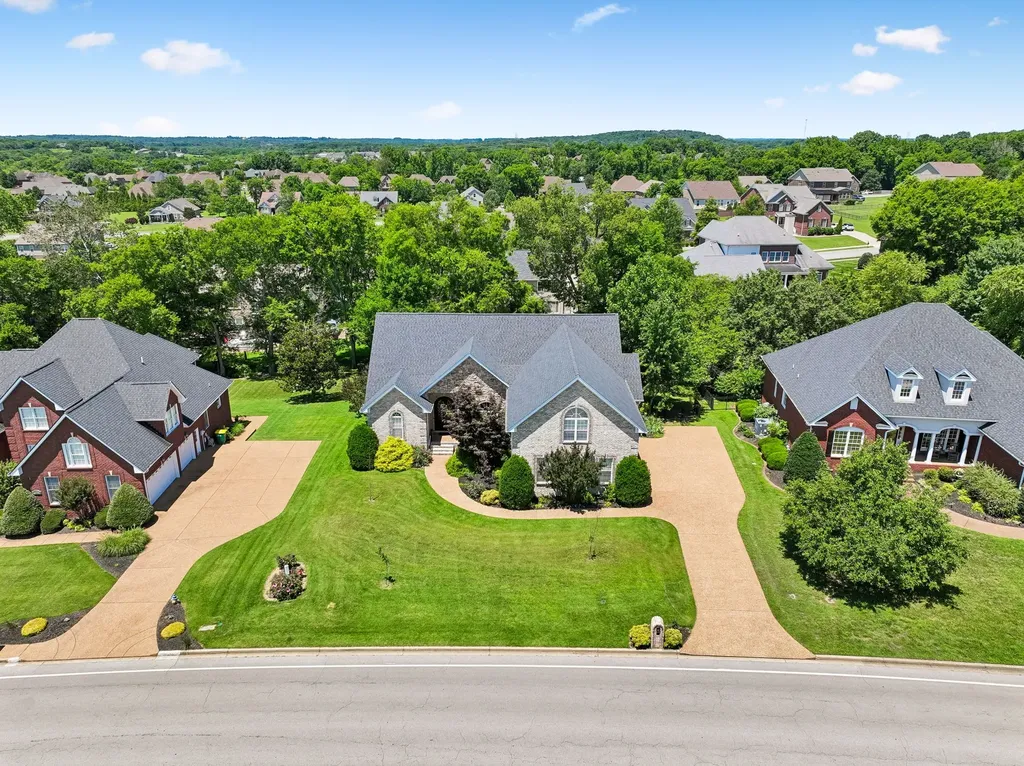402 Five Oaks Boulevard Lebanon TN 37087