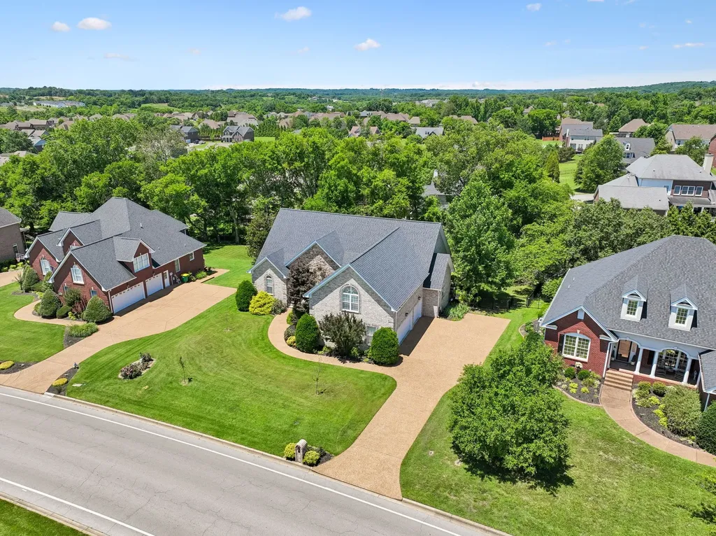 402 Five Oaks Boulevard Lebanon TN 37087