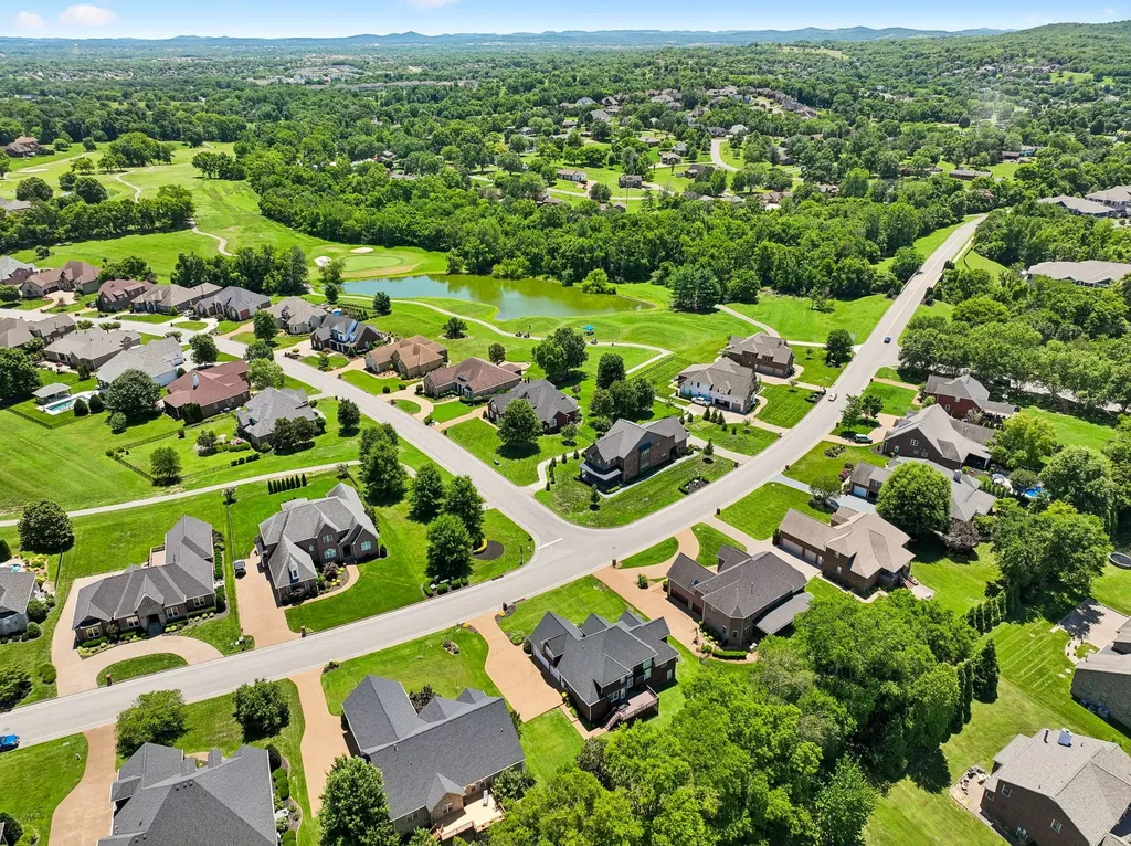 402 Five Oaks Boulevard Lebanon TN 37087