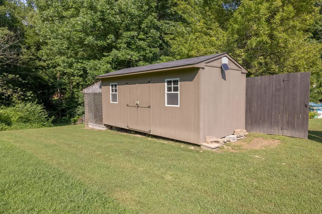 2027 Skyline Drive Goodlettsville TN 37072