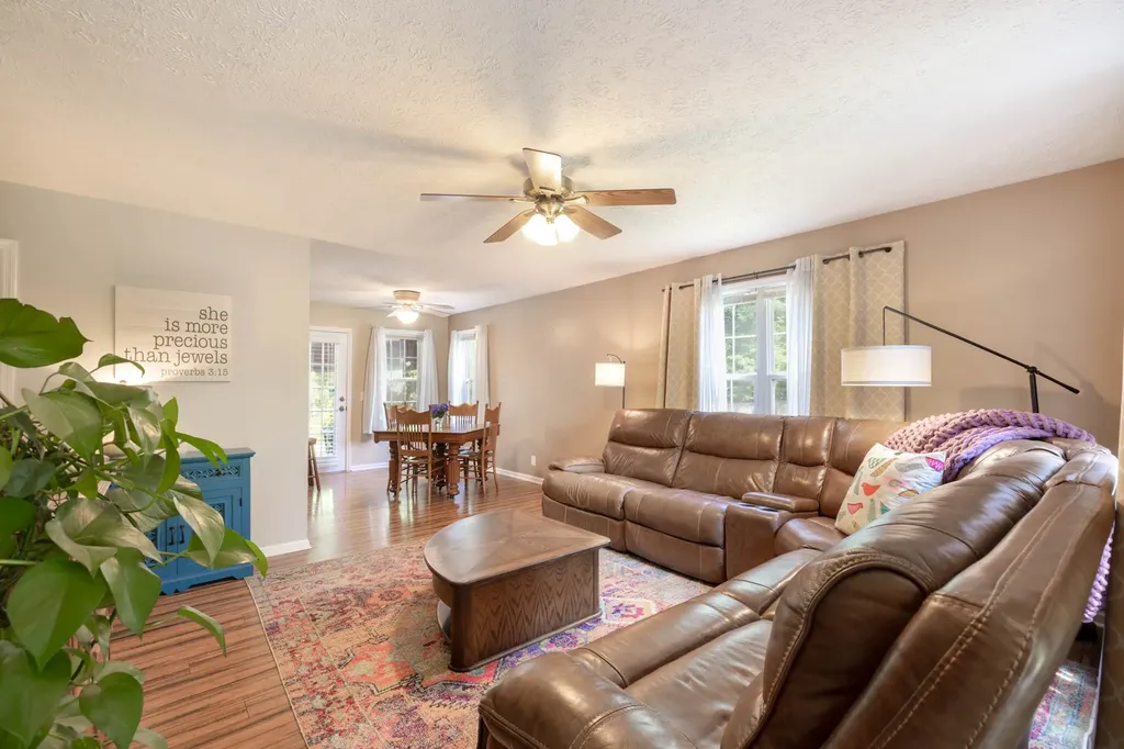 2027 Skyline Drive Goodlettsville TN 37072