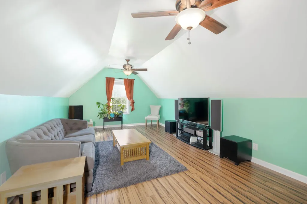 2027 Skyline Drive Goodlettsville TN 37072