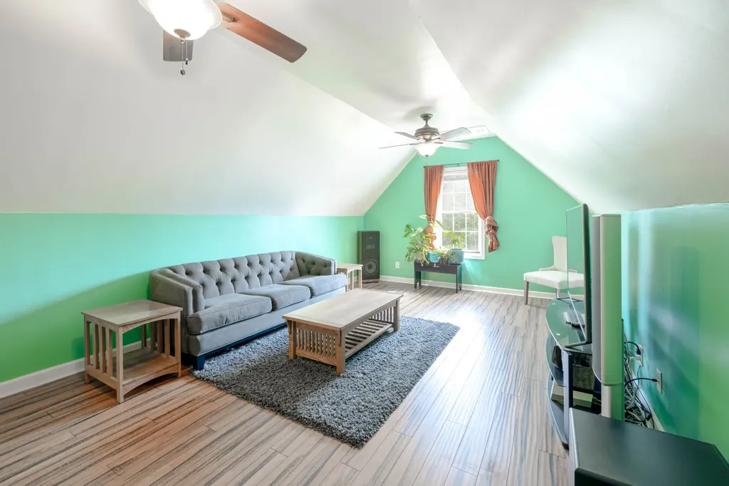2027 Skyline Drive Goodlettsville TN 37072
