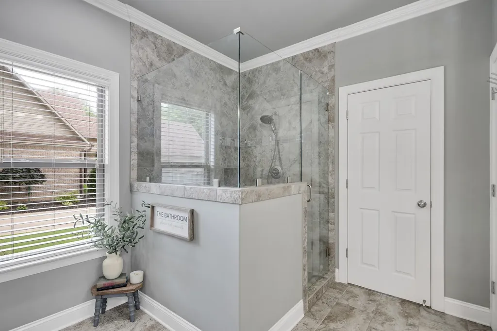 32 Sunhaven Drive Jackson TN 38305