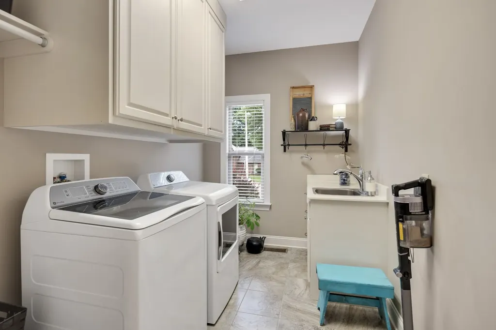 32 Sunhaven Drive Jackson TN 38305
