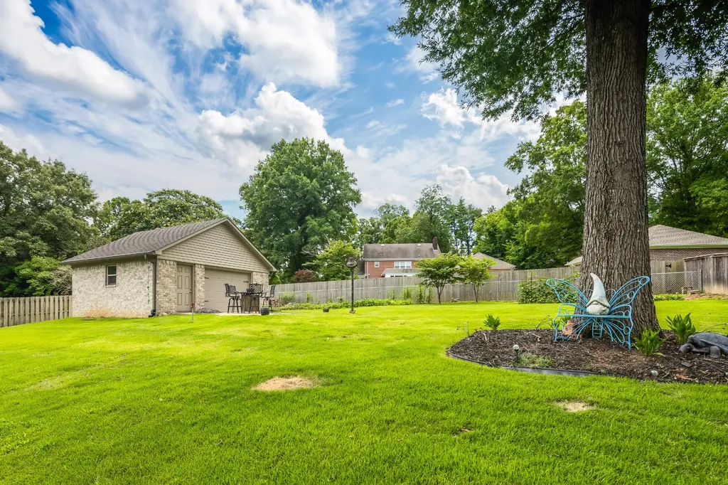 32 Sunhaven Drive Jackson TN 38305