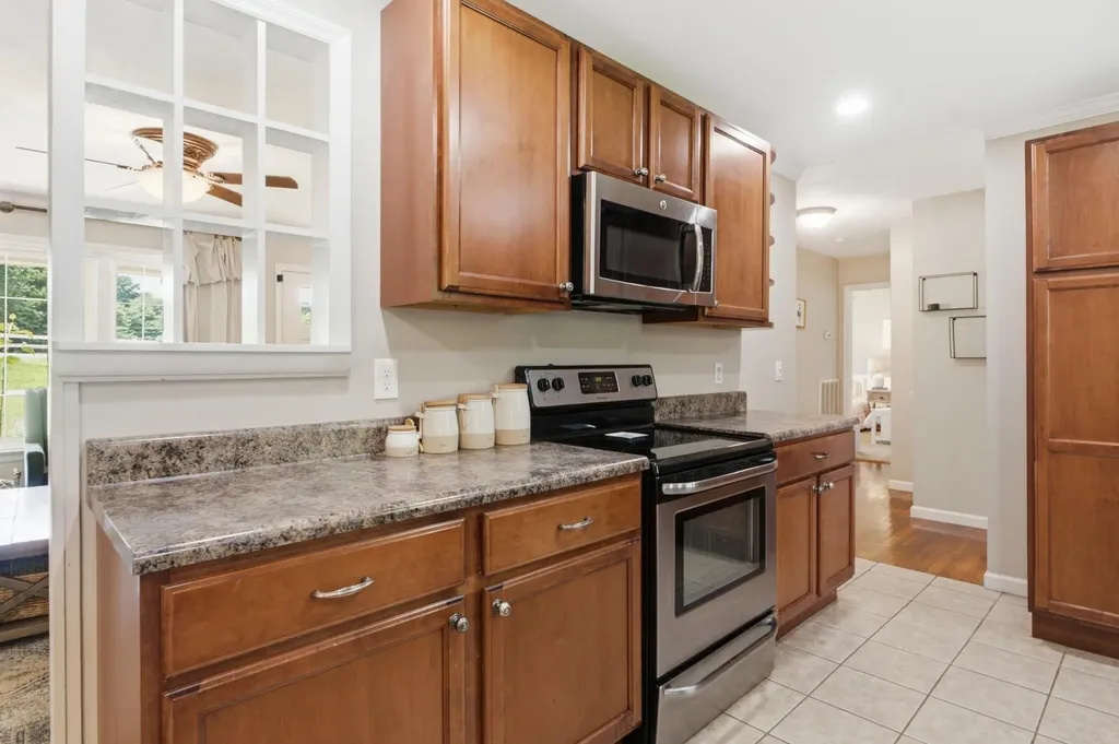 9417 Bennie Lane Ooltewah TN 37363