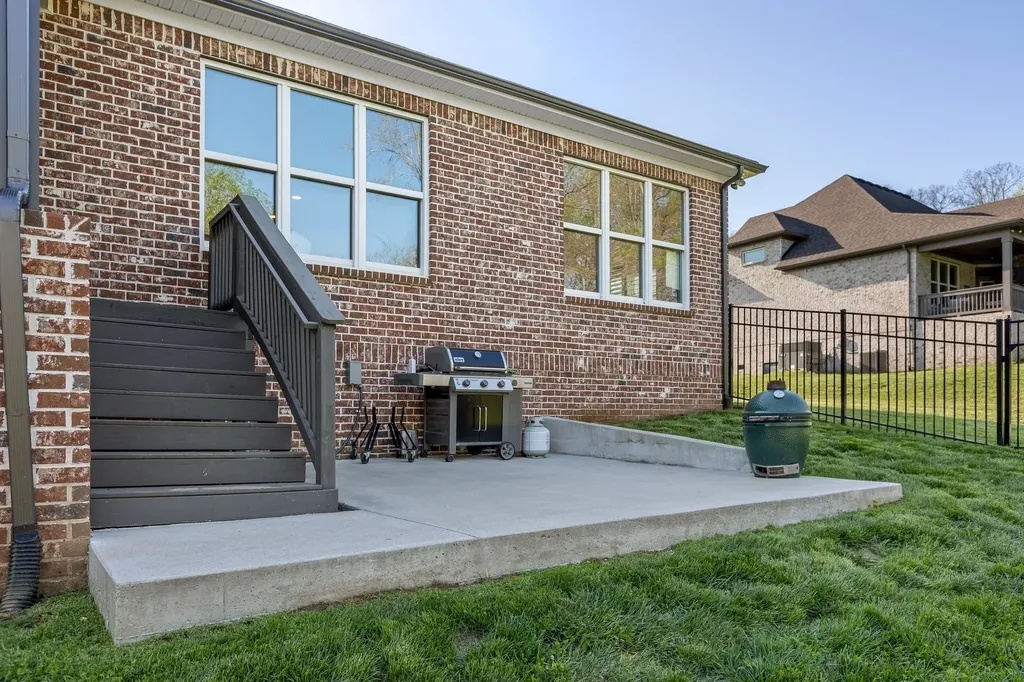 1070 Hideaway Road Columbia TN 38401