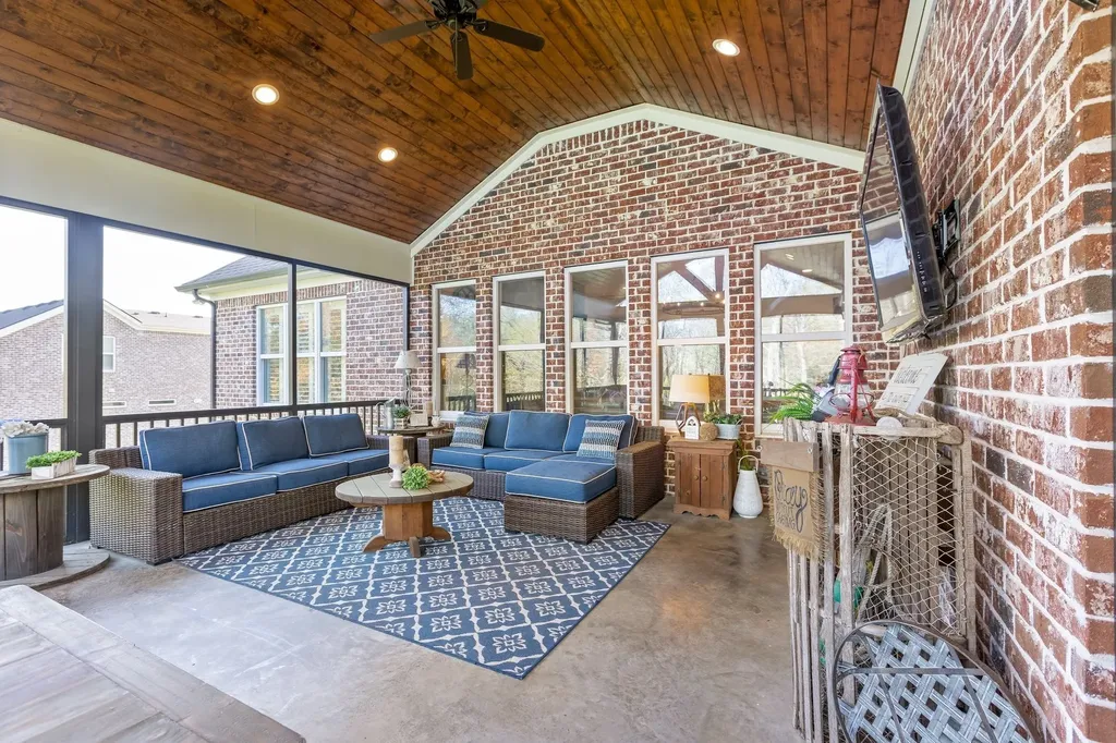 1070 Hideaway Road Columbia TN 38401