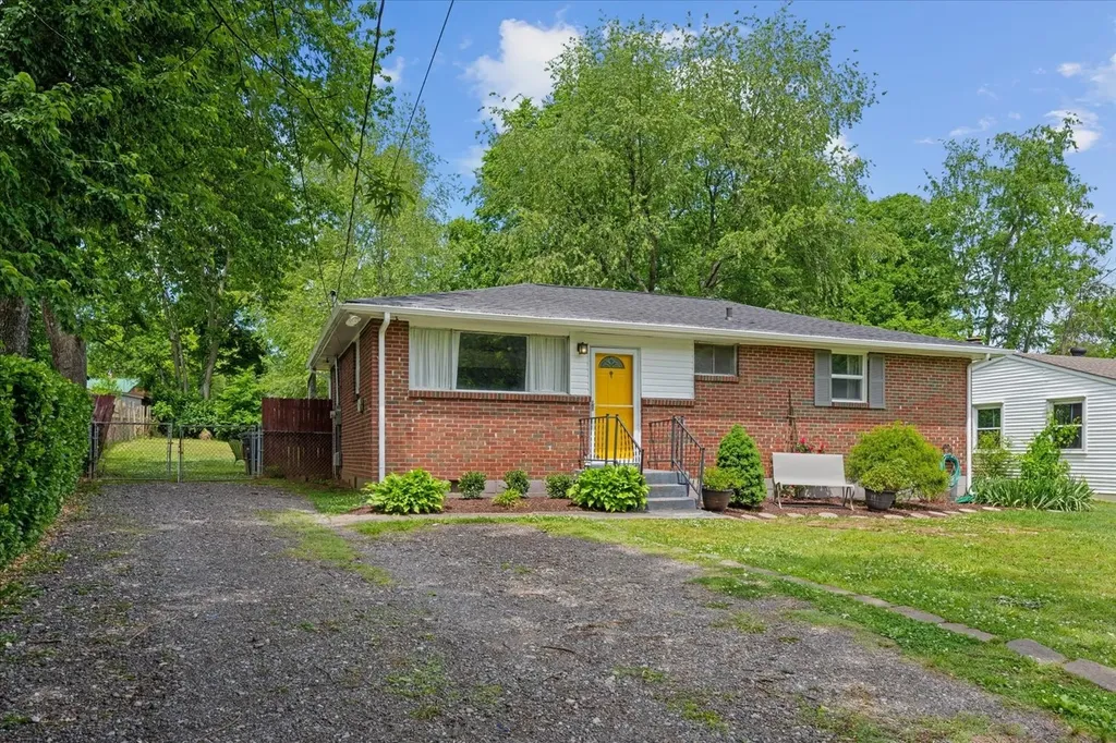 2920 Twin Lawn Drive Nashville TN 37214