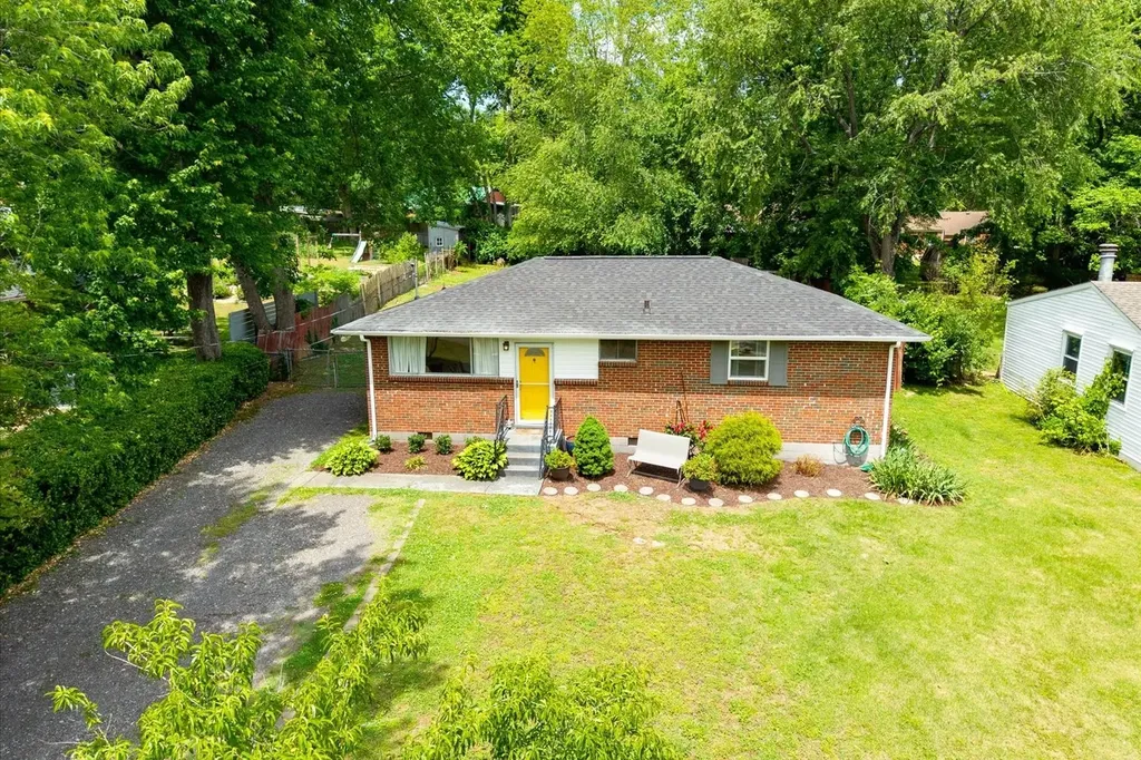 2920 Twin Lawn Drive Nashville TN 37214