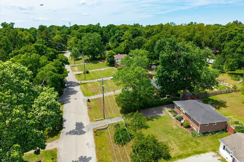 2920 Twin Lawn Drive Nashville TN 37214