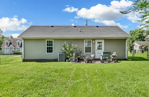 1645 Hannibal Drive Oak Grove KY 42262