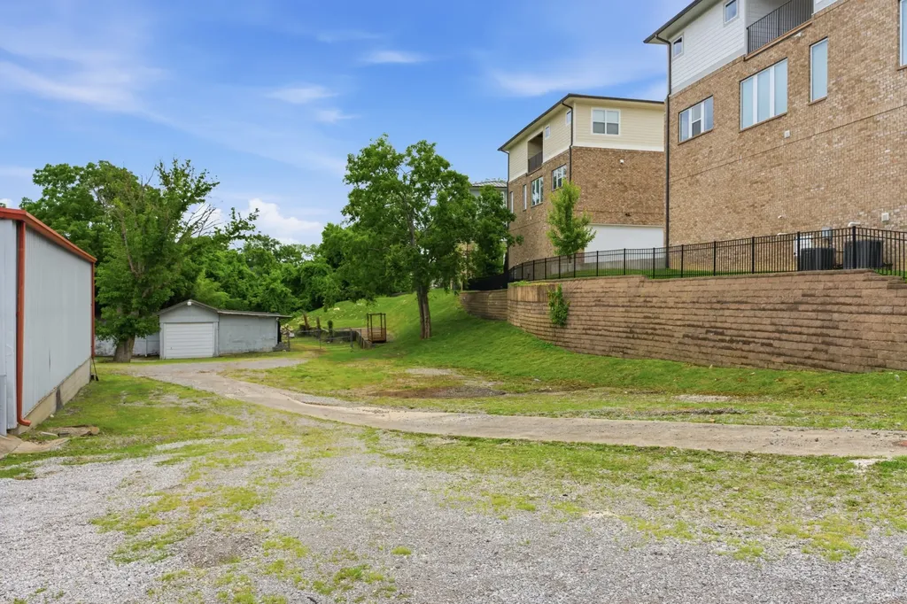 5717 Maudina Avenue Nashville TN 37209