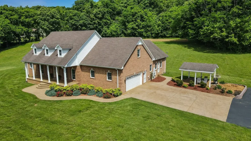 2219A Mack Benderman Road Culleoka TN 38451