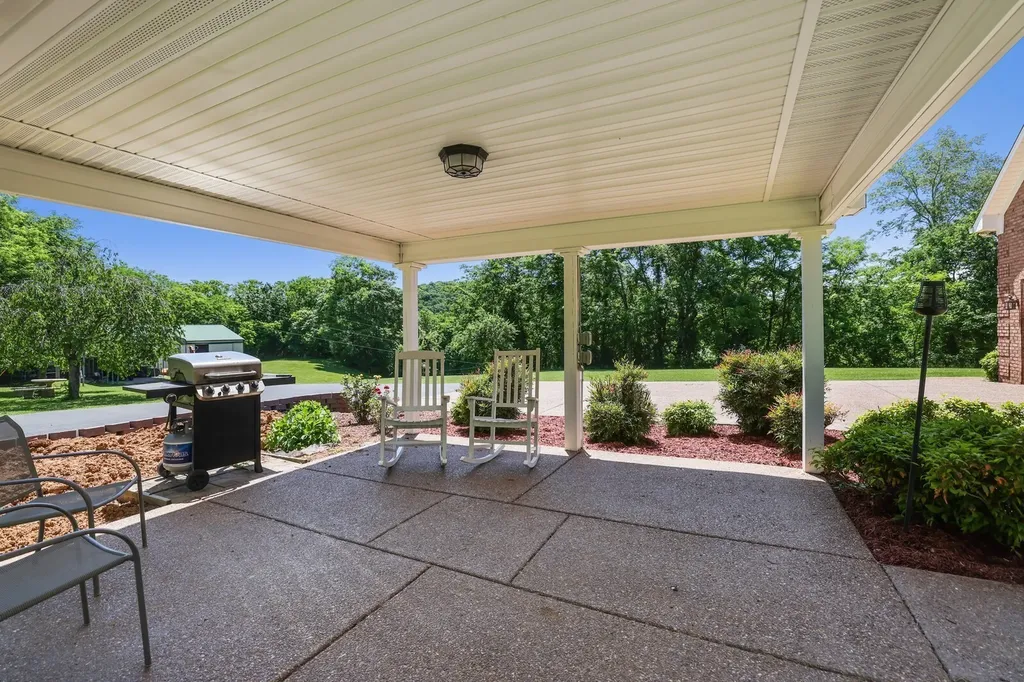 2219A Mack Benderman Road Culleoka TN 38451