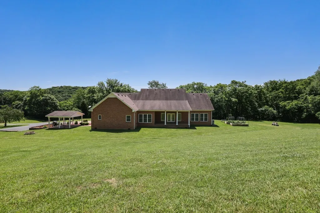 2219A Mack Benderman Road Culleoka TN 38451
