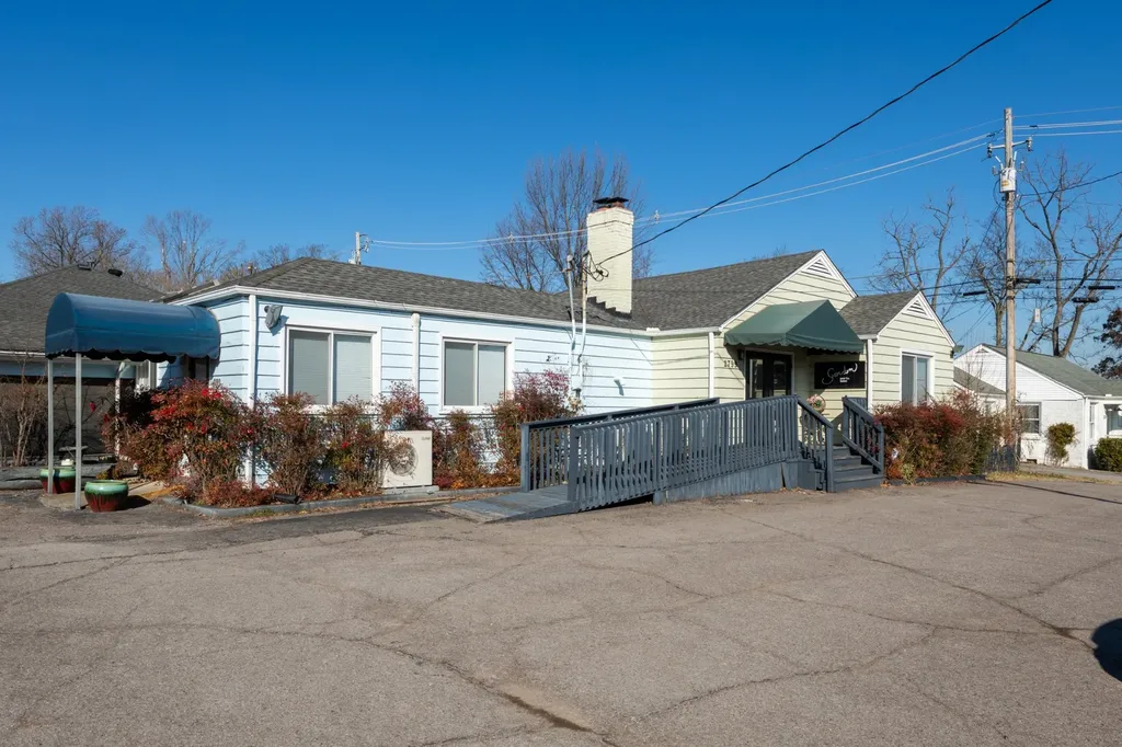 2799 Bransford Avenue Nashville TN 37204