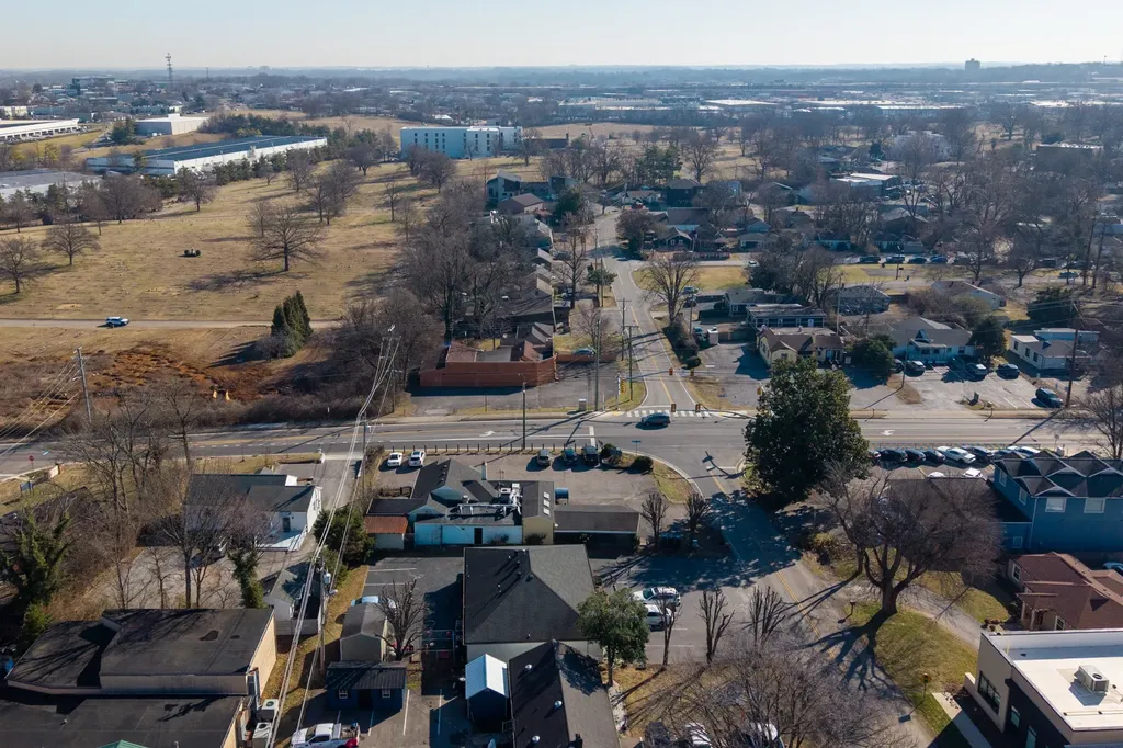 2799 Bransford Avenue Nashville TN 37204