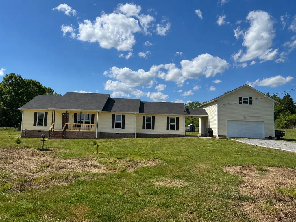 831 Philippi Road Wartrace TN 37183