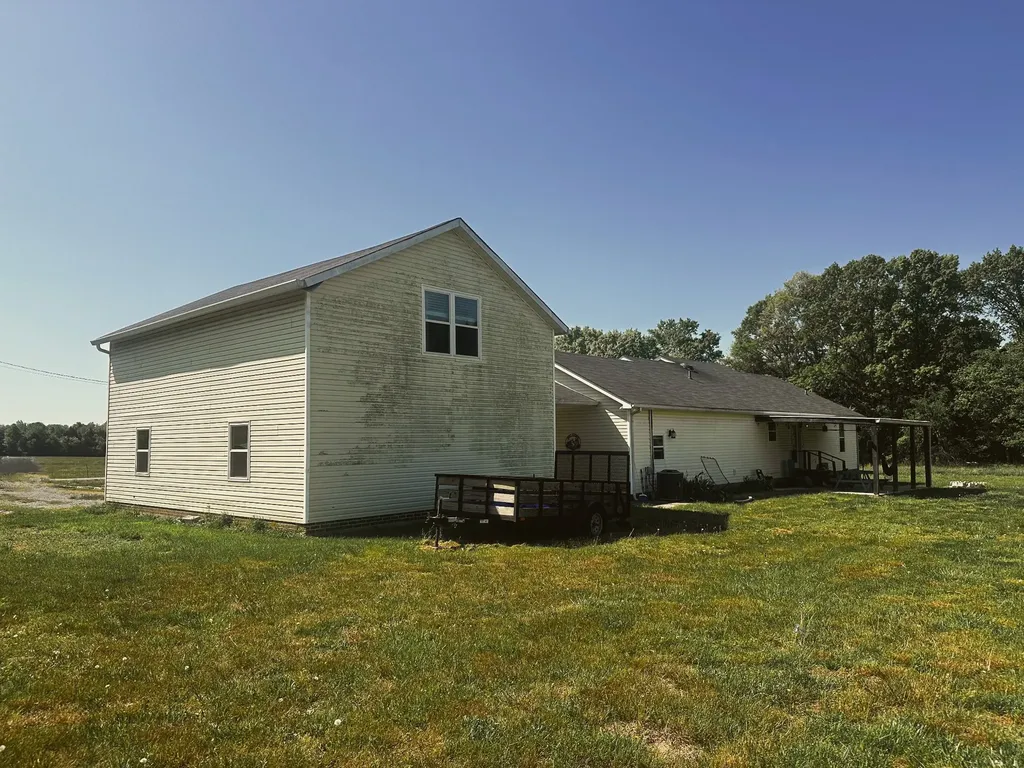 831 Philippi Road Wartrace TN 37183