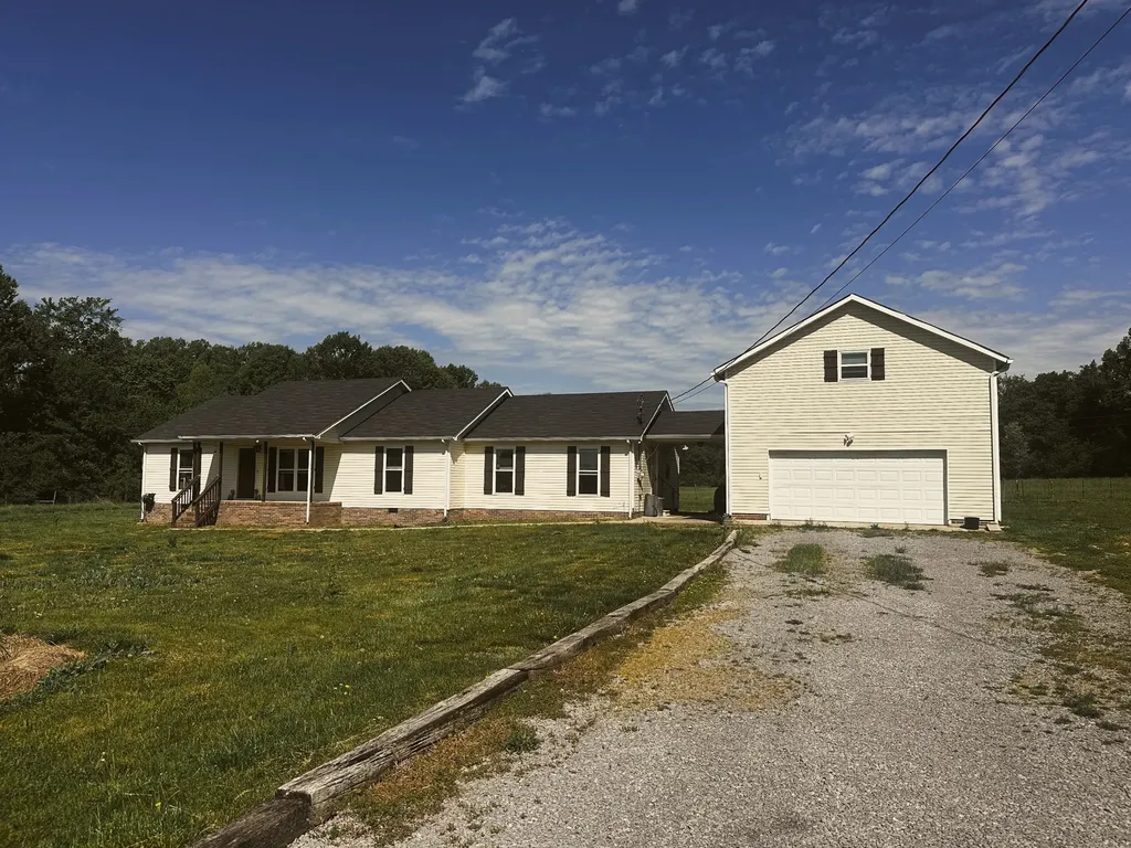 831 Philippi Road Wartrace TN 37183