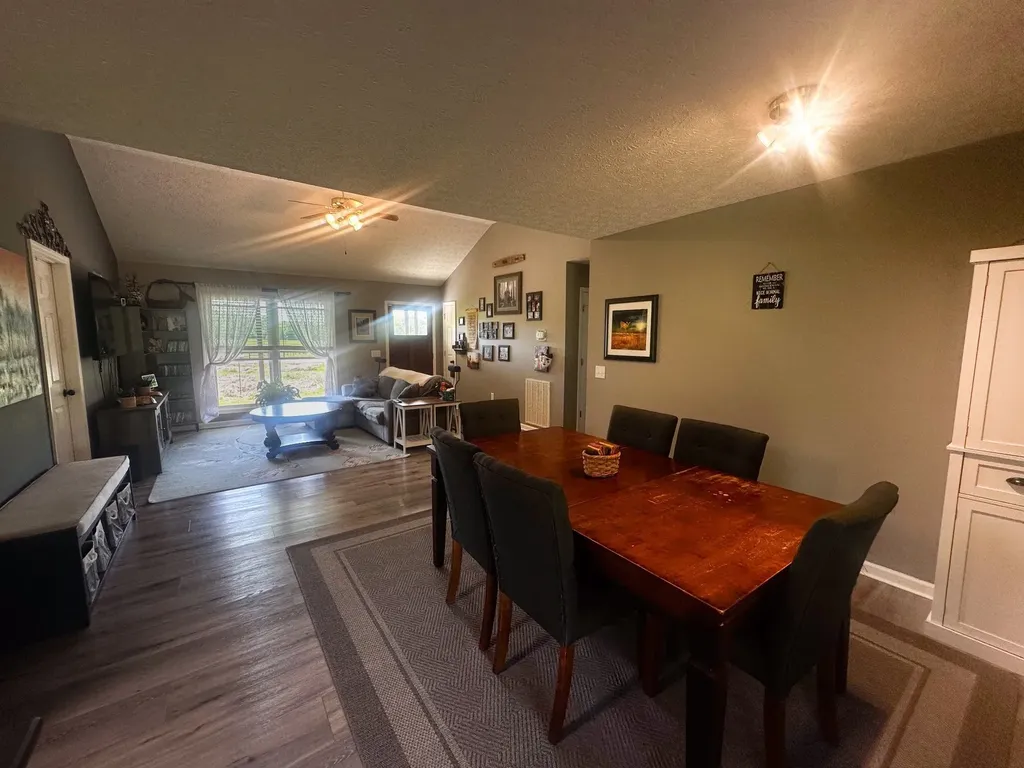 831 Philippi Road Wartrace TN 37183