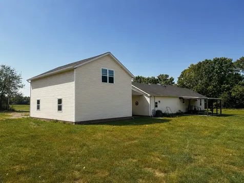 831 Philippi Road Wartrace TN 37183