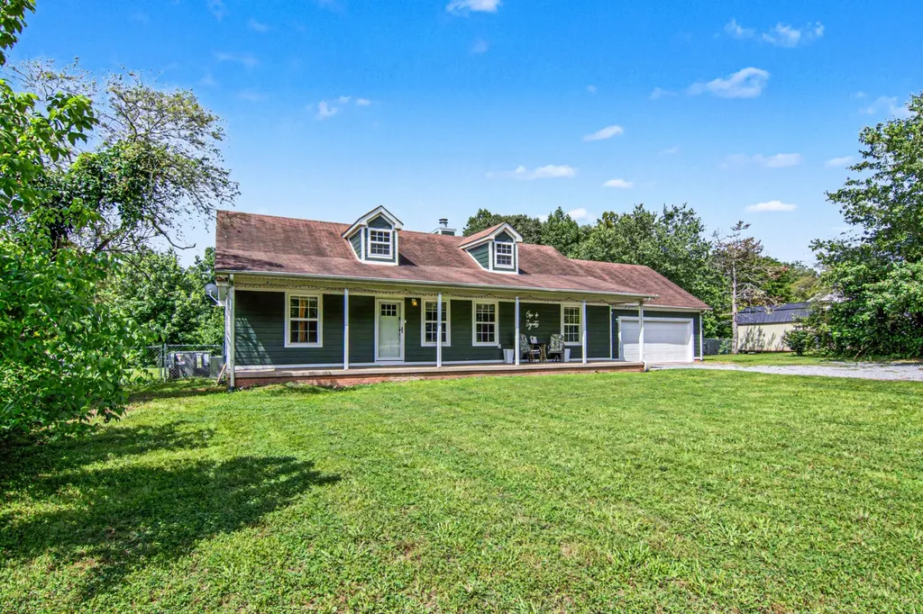 2723 Highway 12, N Chapmansboro TN 37035