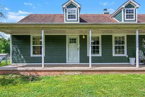 2723 Highway 12, N Chapmansboro TN 37035
