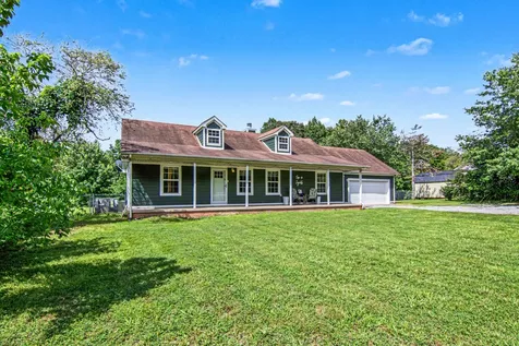2723 Highway 12, N Chapmansboro TN 37035