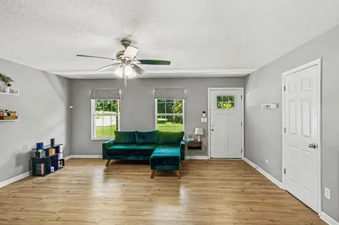 2723 Highway 12, N Chapmansboro TN 37035