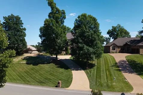 641 Five Oaks Boulevard Lebanon TN 37087