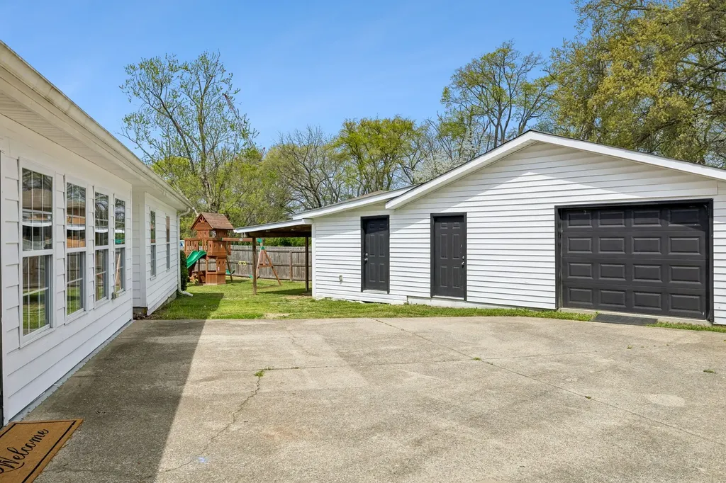 2300 Kimberly Drive Nashville TN 37214