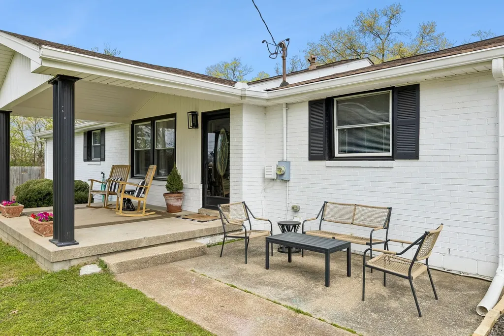 2300 Kimberly Drive Nashville TN 37214