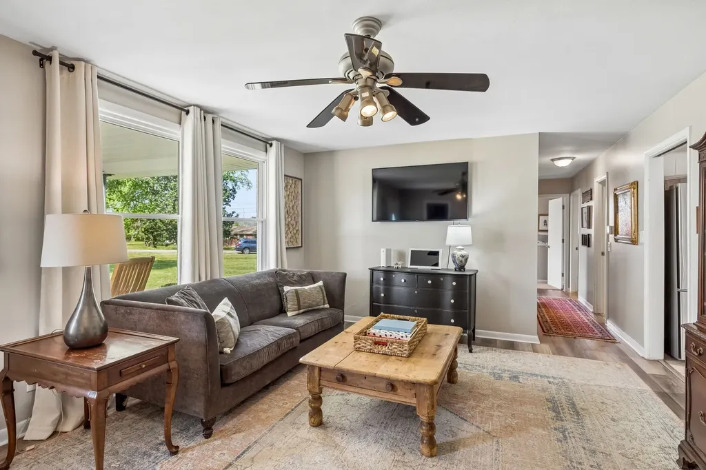2300 Kimberly Drive Nashville TN 37214