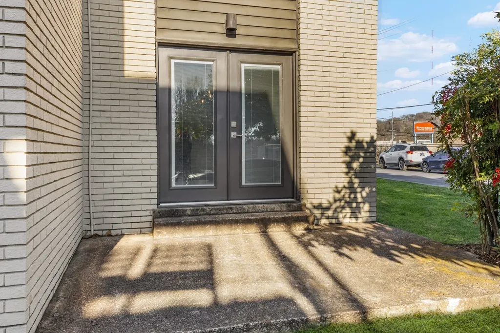 6680 Charlotte Pike Nashville TN 37209
