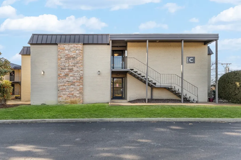 6680 Charlotte Pike Nashville TN 37209
