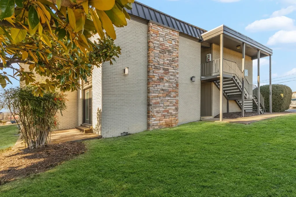 6680 Charlotte Pike Nashville TN 37209