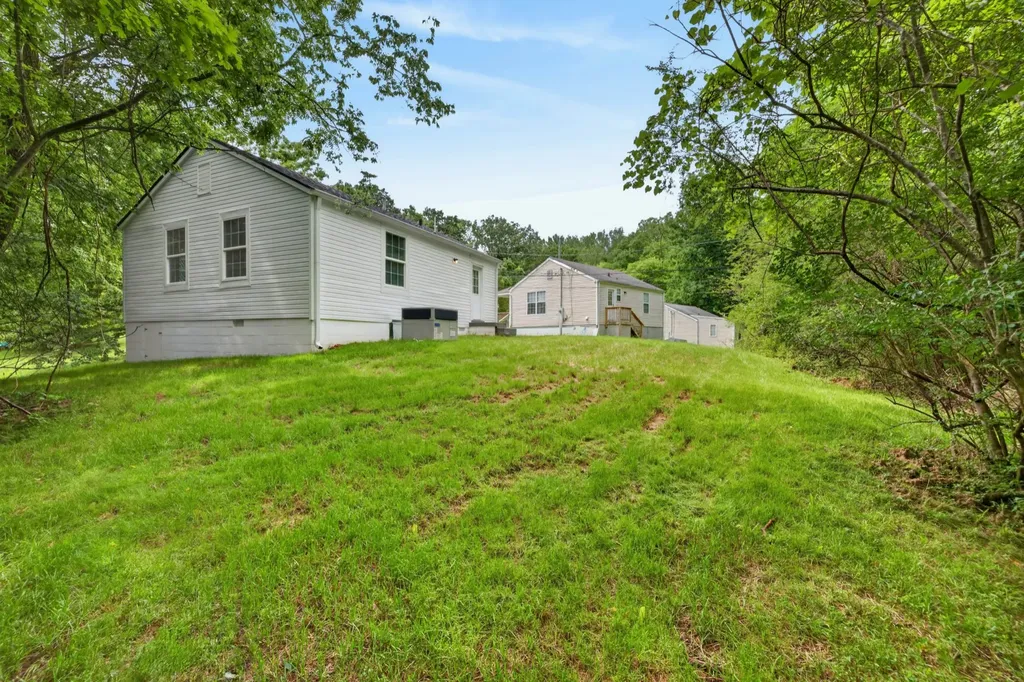101 Valley View Circle Clarksville TN 37040