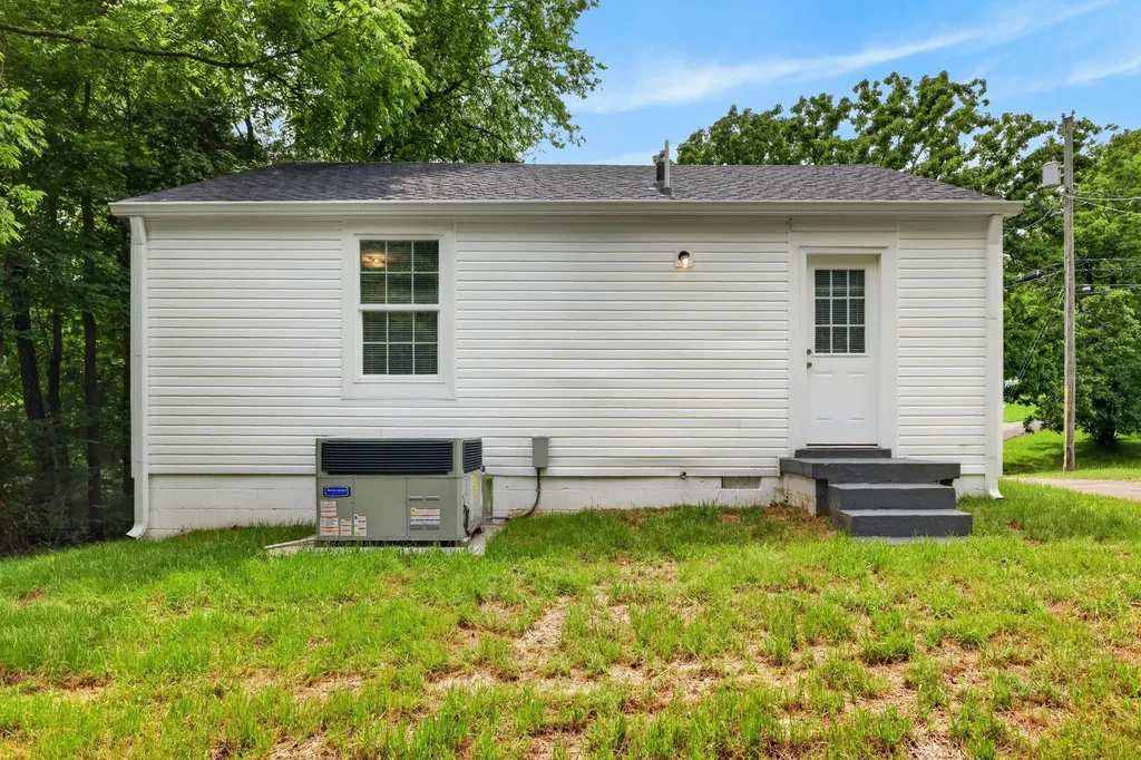 101 Valley View Circle Clarksville TN 37040