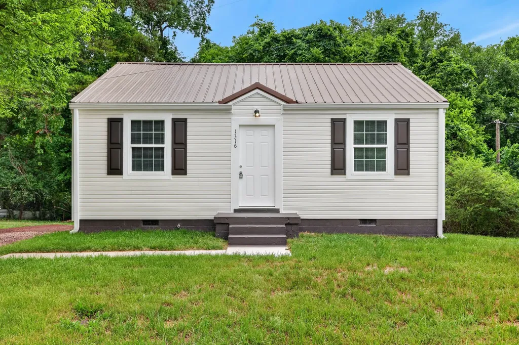1316 Sunnyview Drive Clarksville TN 37040