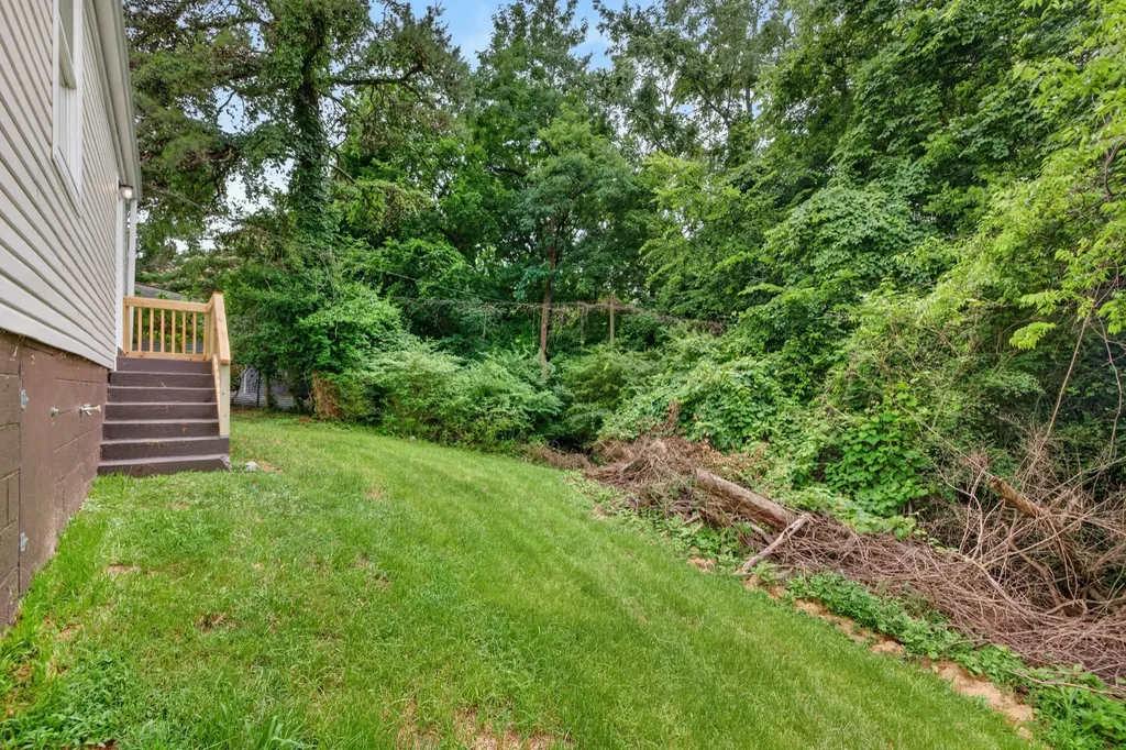 1316 Sunnyview Drive Clarksville TN 37040