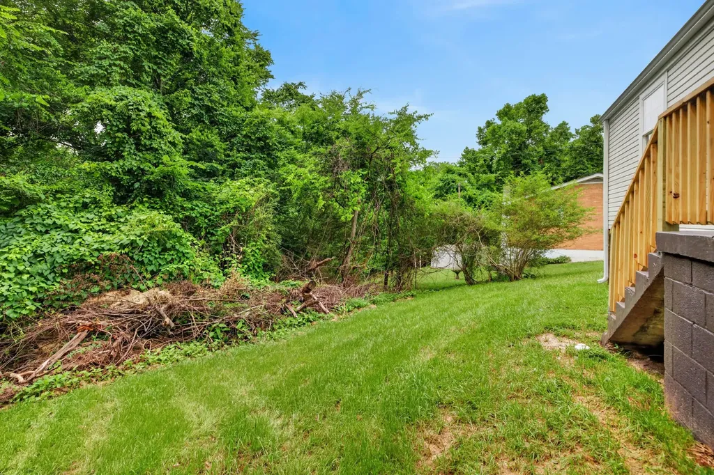 1316 Sunnyview Drive Clarksville TN 37040