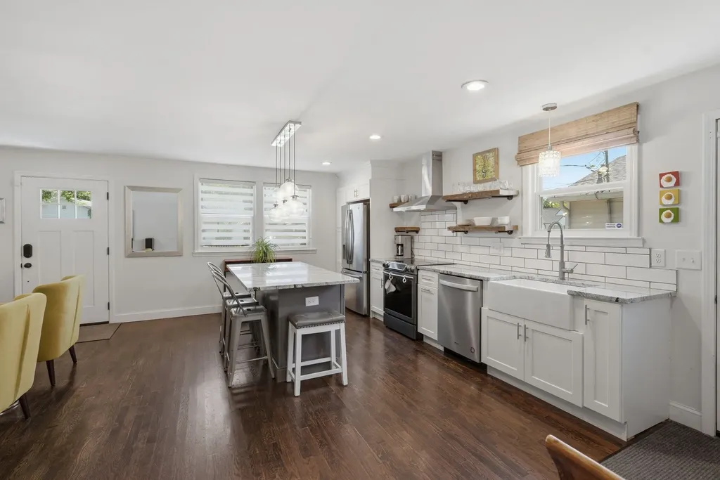 1621 14th Ave, N Nashville TN 37208