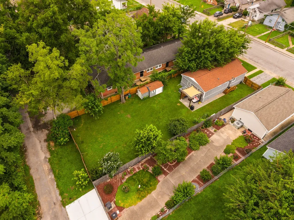 1621 14th Ave, N Nashville TN 37208